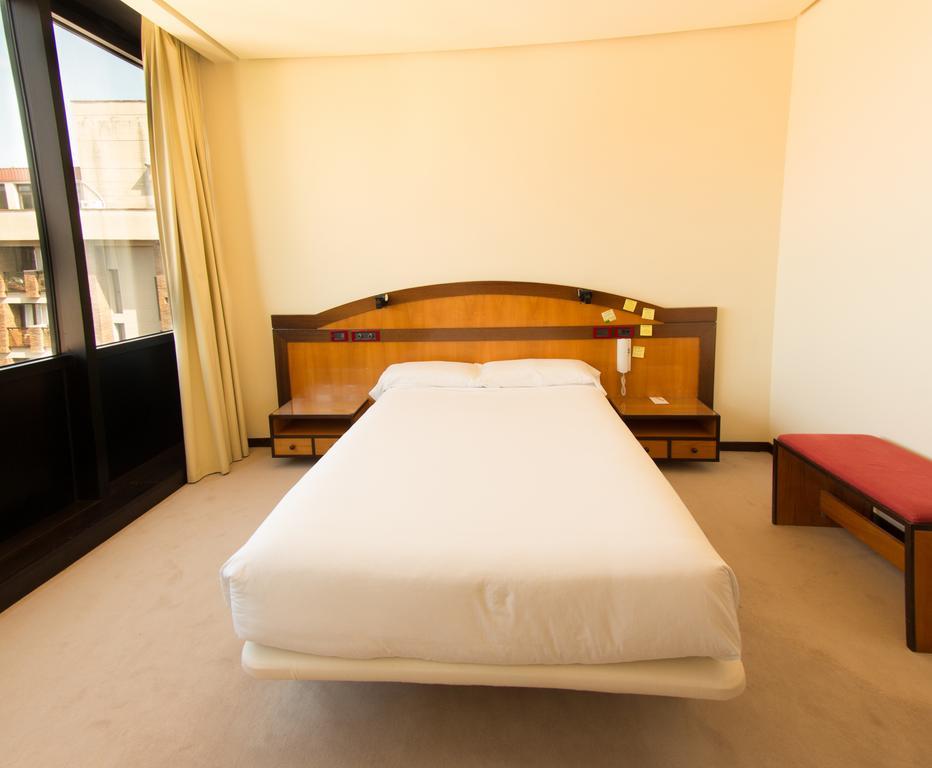 New Hotel Oviede Chambre photo