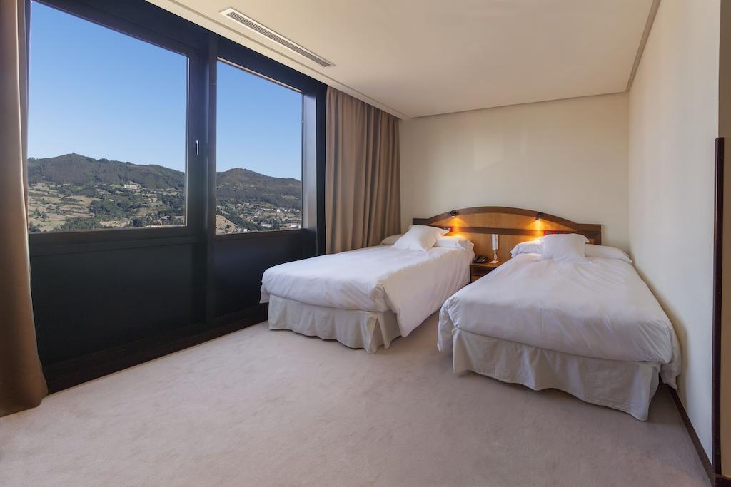 New Hotel Oviede Chambre photo