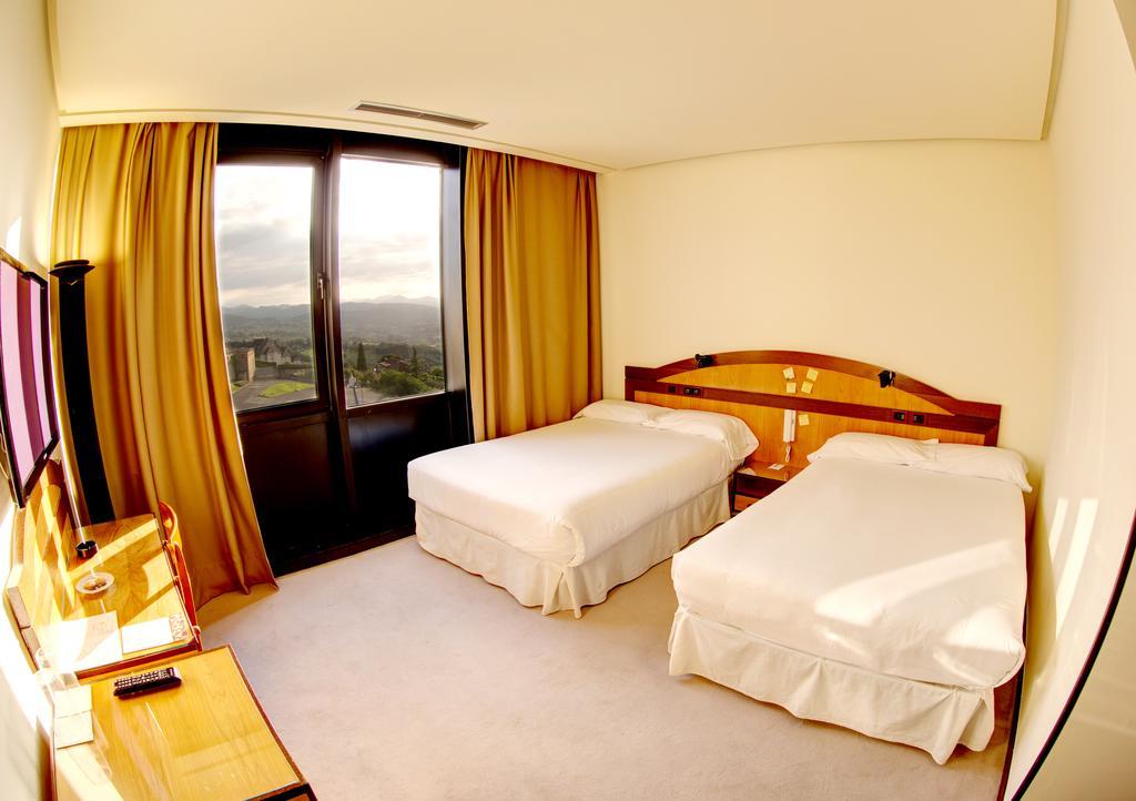 New Hotel Oviede Chambre photo